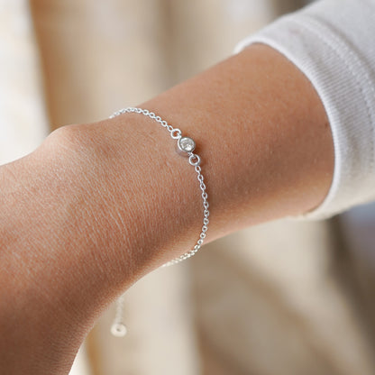 Luster Round Solitaire Moissanite Bracelet