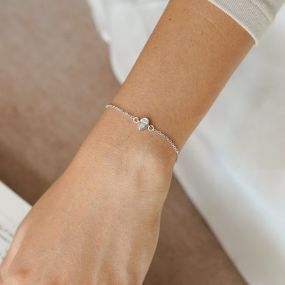 Solzen Pear Solitaire Moissanite Bracelet